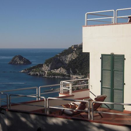 Hotel Claudio Bergeggi Luaran gambar